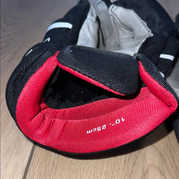 Bauer Legacy Youth Black and White Ice Hockey Gloves with Red Accents - Picture 8 of 11